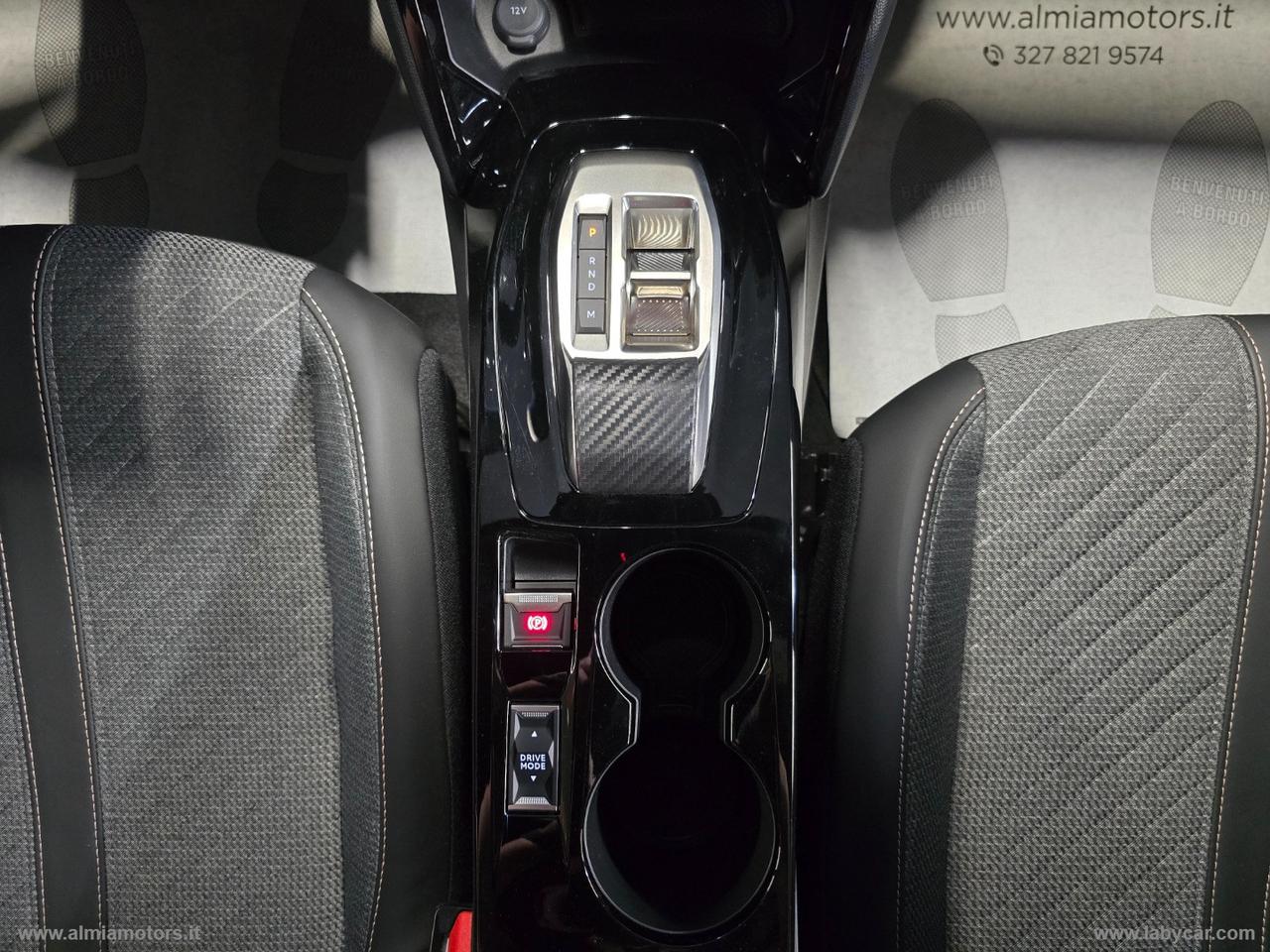 PEUGEOT 2008 Hybrid 136 e-DCS6 Allure