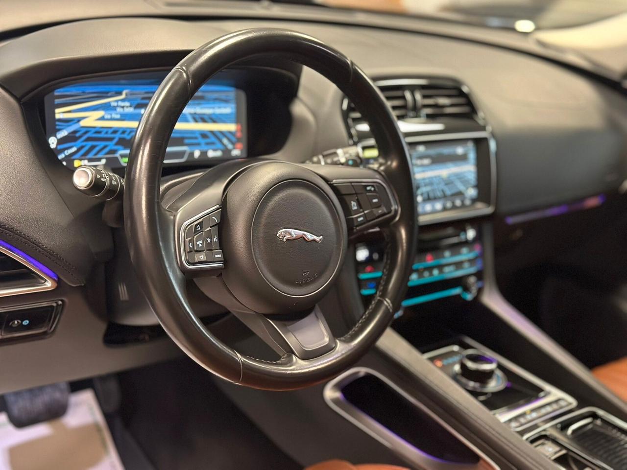 Jaguar F-Pace 2.0 D 180 CV AWD aut. Portfolio