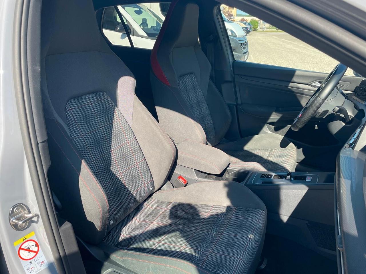 Volkswagen Golf GTI 2.0 TSI 245cv dsg 5 porte