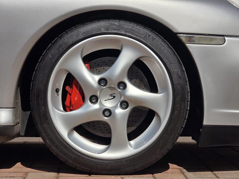 Porsche 911 Carrera 4S cat Coupé
