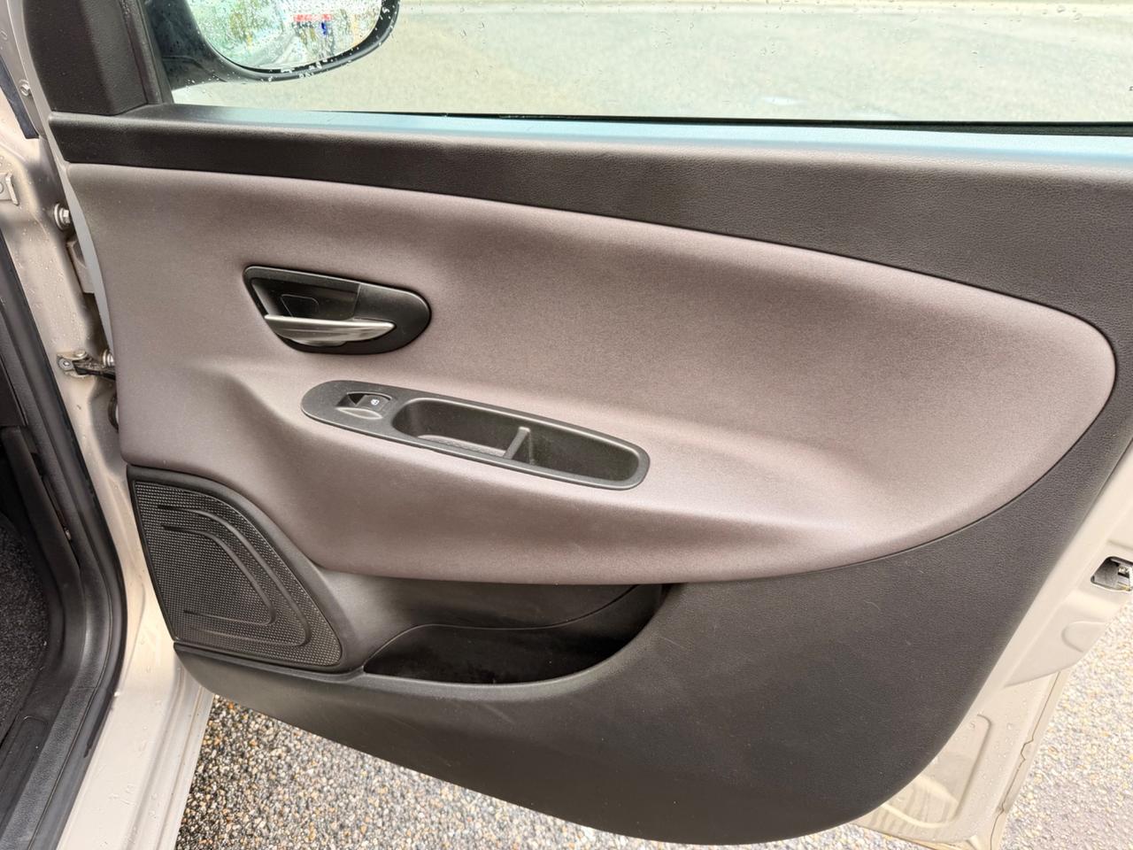 Lancia Ypsilon 1.2 69 CV 5 porte GPL Ecochic Gold
