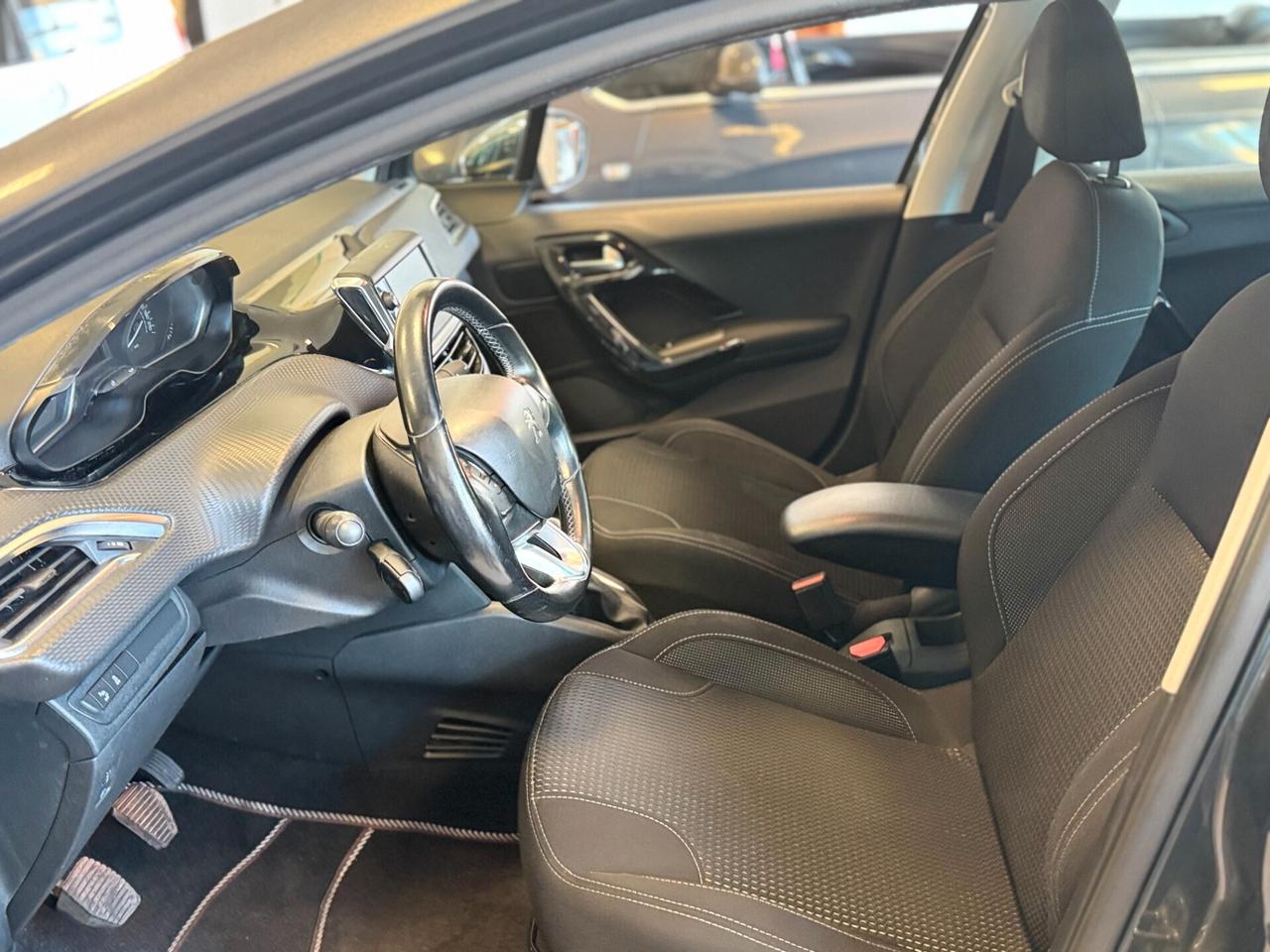 Peugeot 208 BlueHDi 75 5 porte Allure