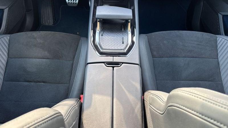 Renault Rafale atelier Alpine E-Tech 4x4 300 cv