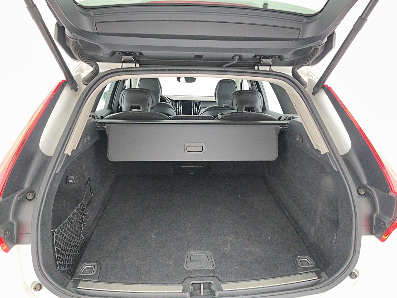 Volvo XC60 2.0 b4 Momentum Pro