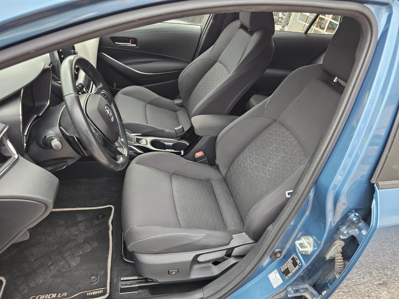 Toyota Corolla Touring Sports 2.0 Hybrid Business