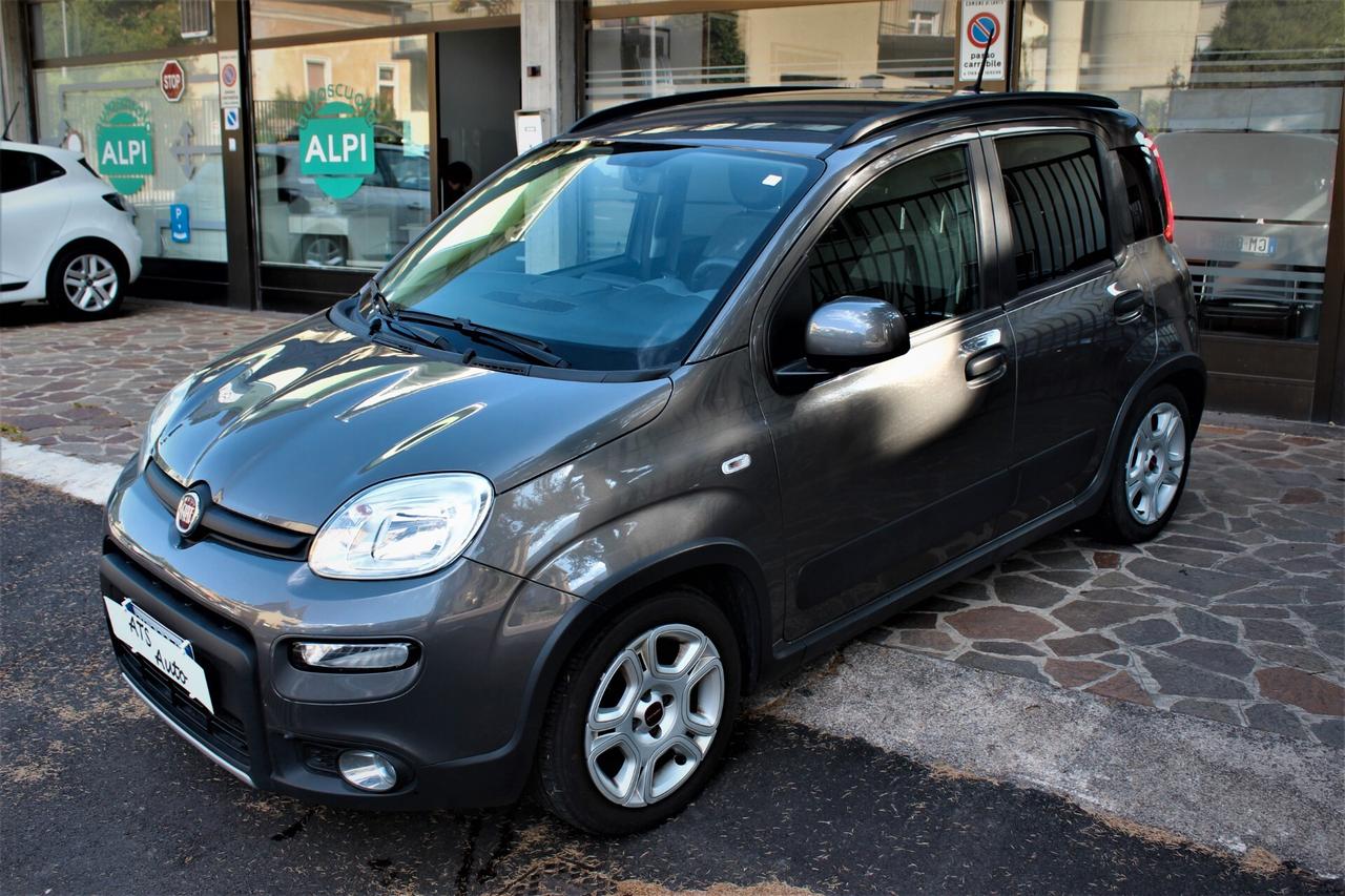 Fiat Panda 1.0 FireFly S&S Hybrid Garmin Full optional