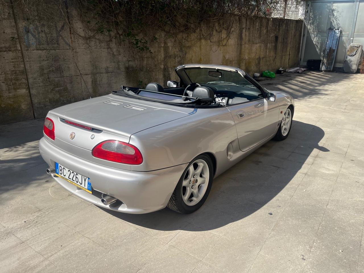 Mg MGF 1.8 spider DA SISTEMARE