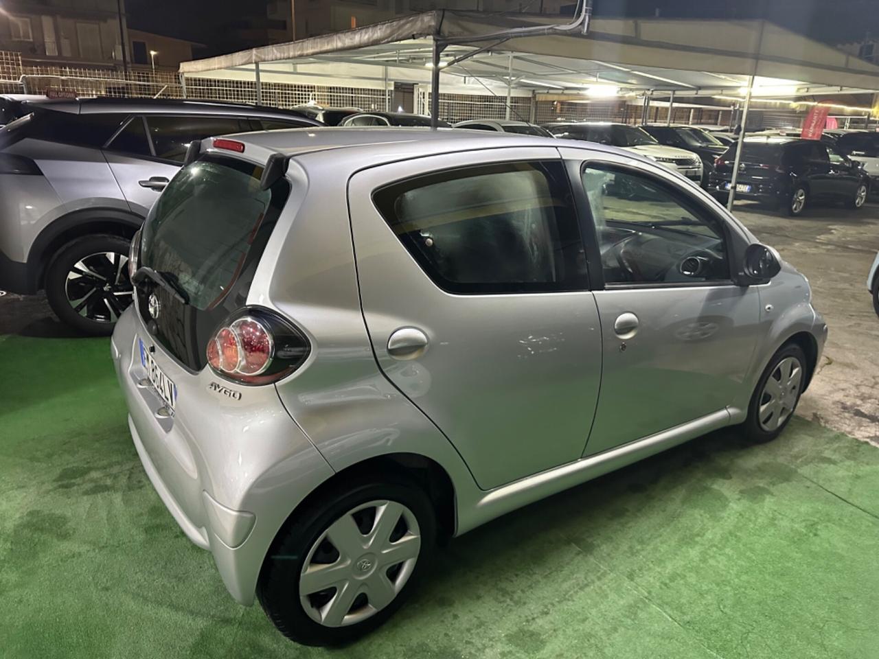 Toyota Aygo 1.0 12V VVT-i 5 porte Active Connect