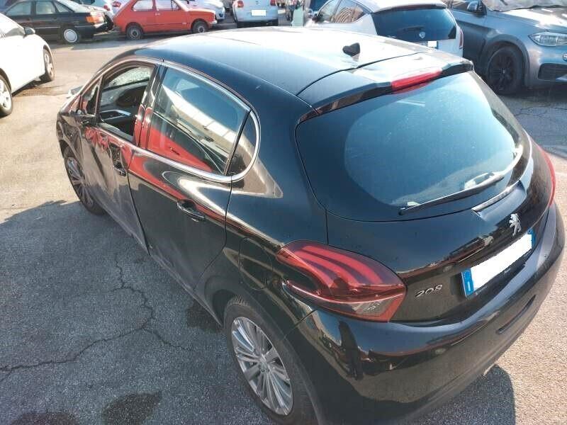 Peugeot 208 PureTech 82 5 porte Allure