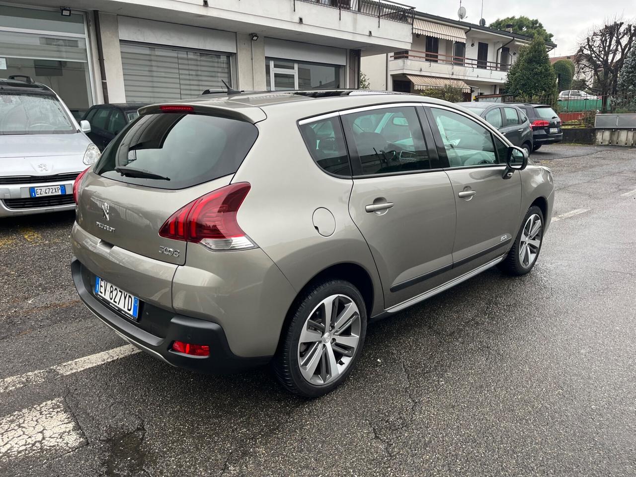 Peugeot 3008 1.6 HDi 115CV Allure