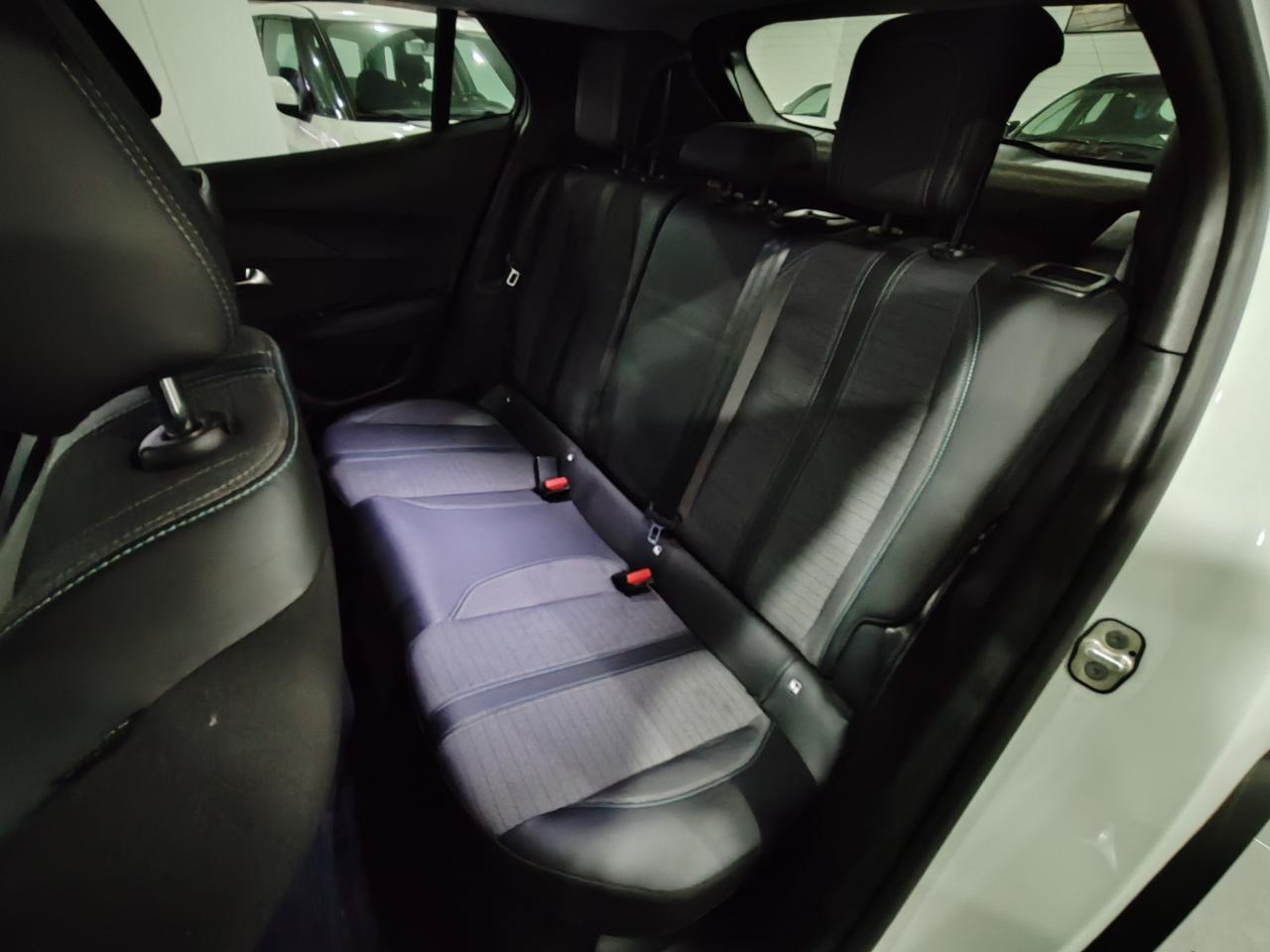 Peugeot 2008 PureTech 130 S&S Allure Pack 2022