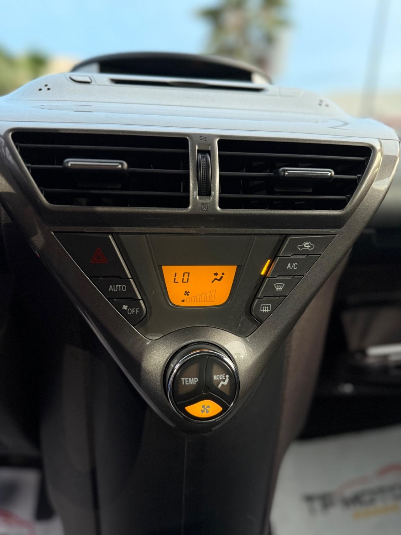 Toyota iQ 1.0 unico proprietario - 2009