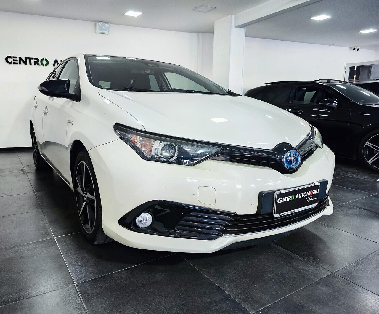 Toyota Auris 1.8 90cv Hybrid Lounge Automatica