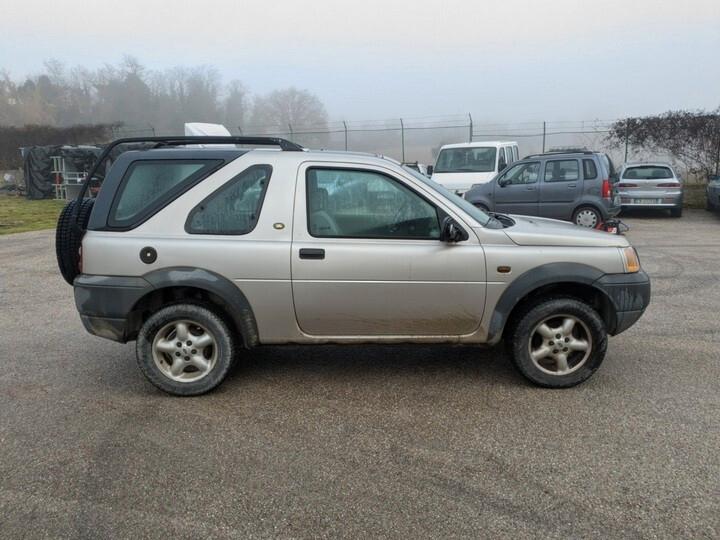 Land Rover Freelander 2.0 TD 3p. Hardback