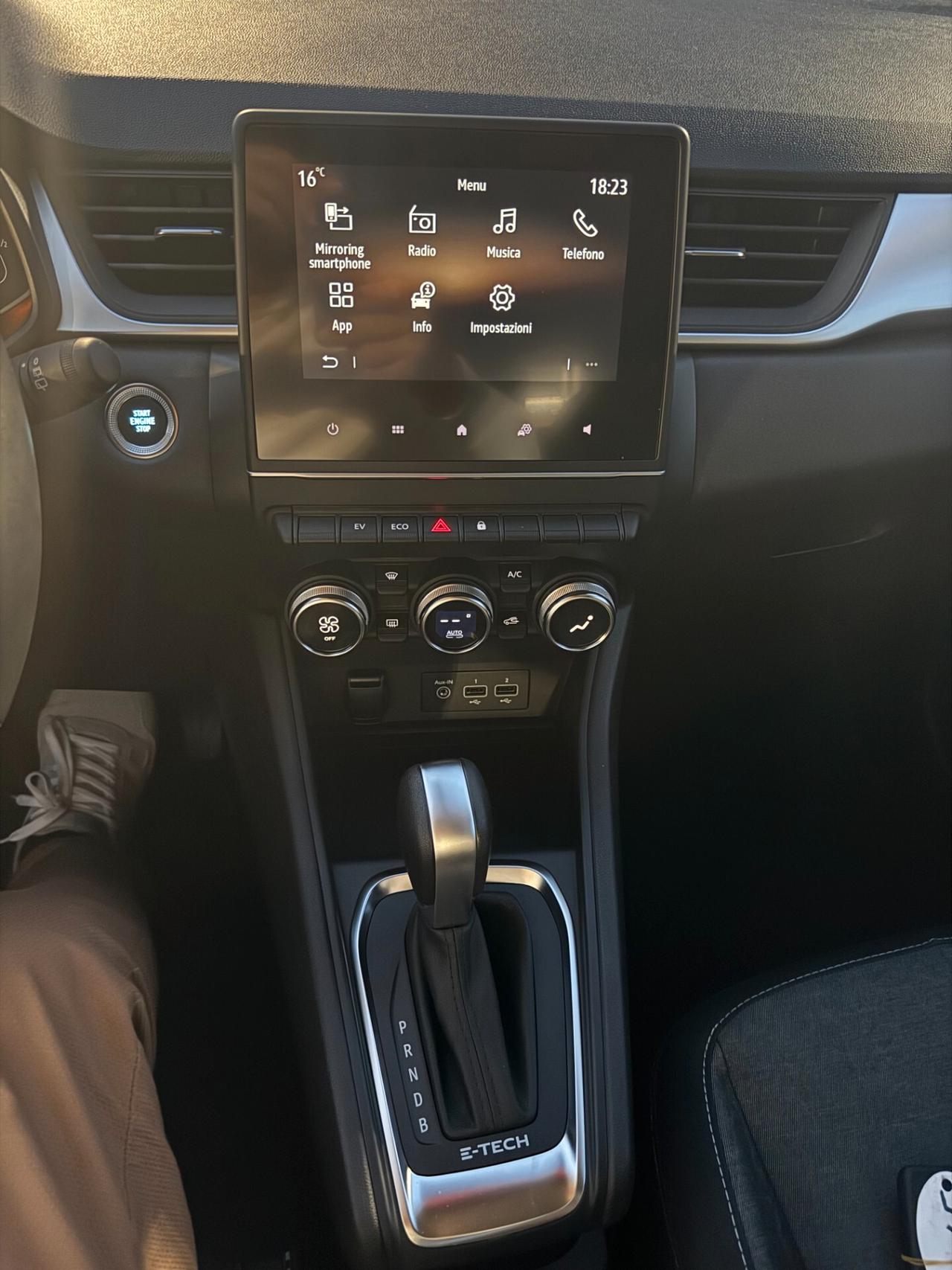 Renault Captur Full Hybrid E-Tech 145 CV Zen