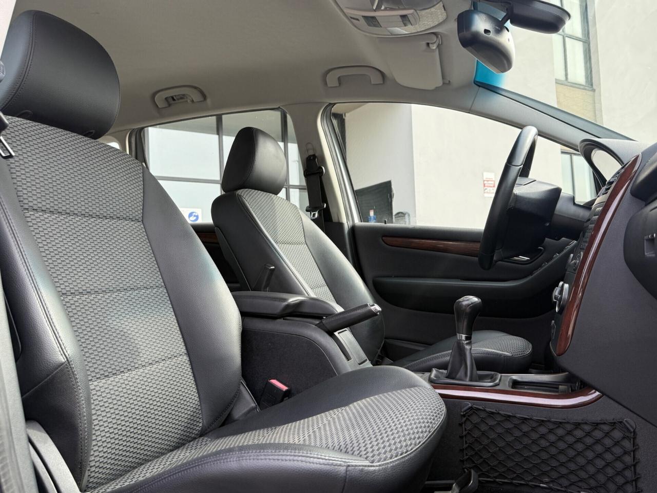 Mercedes-benz A 180 BlueEFFICIENCY Avantgarde