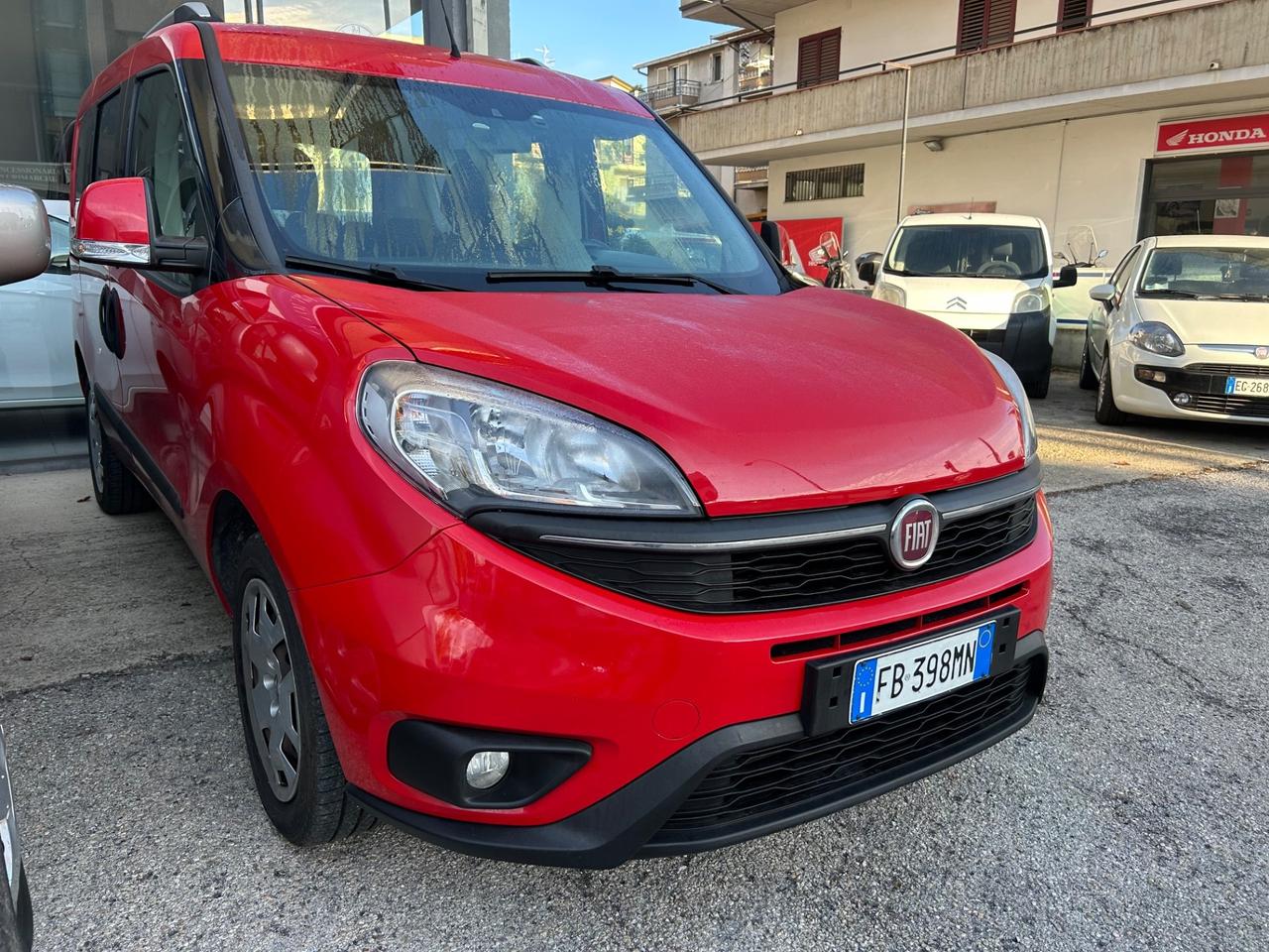 Fiat Doblo 1.4 T-Jet 5 POSTI “ COME NUOVO “