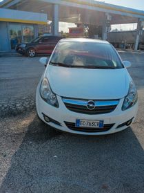 Opel Corsa 1.2 5 porte anno 2010