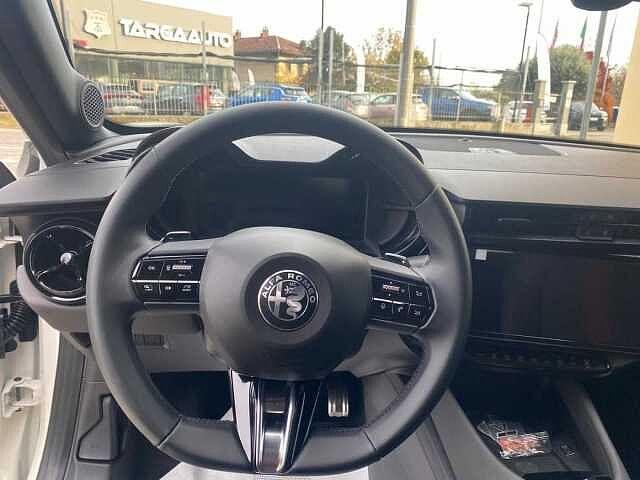 Alfa Romeo Junior 1.2 136 CV Hybrid eDCT6 Speciale