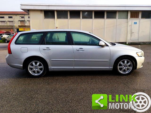 VOLVO V50 D2 POLAR R-DESIGN -NEOPATENTATI-