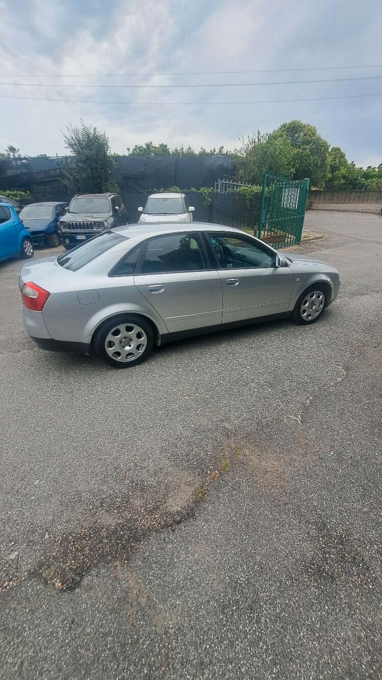 Audi A4 2.5 V6 TDI