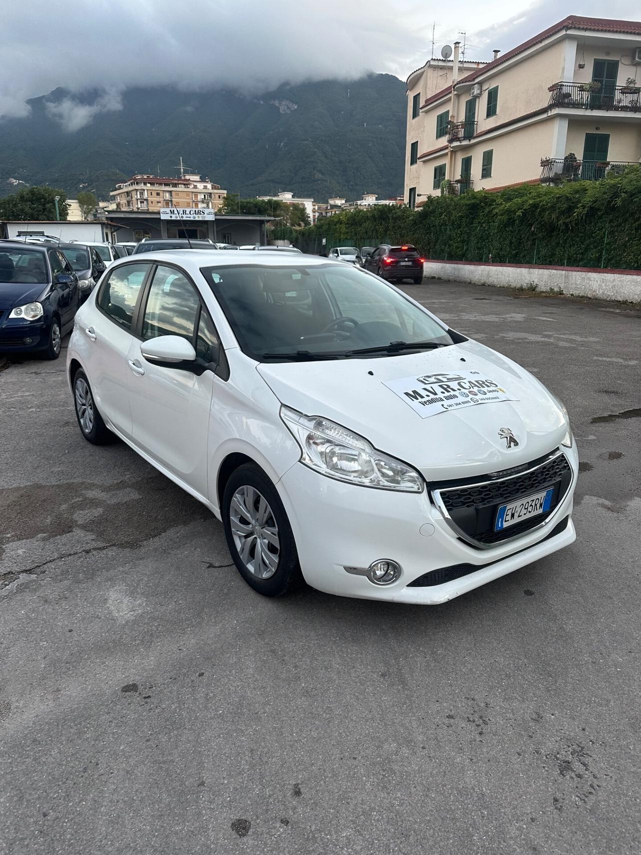 Peugeot 208 PureTech 82 5 porte Allure