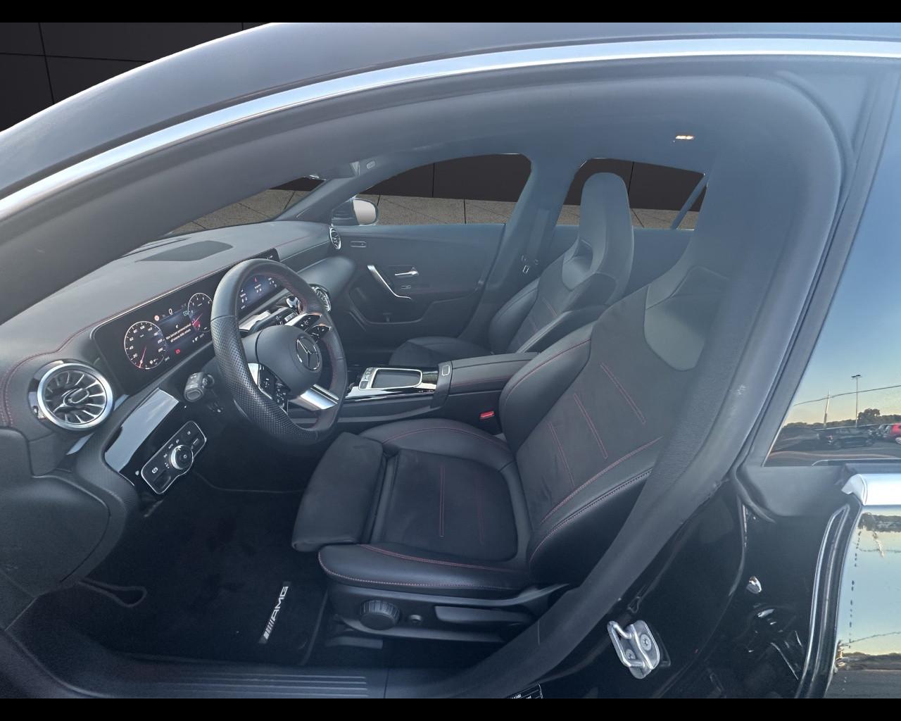 Mercedes-Benz CLA S.Brake (X118) - CLA 180 Automatic Shooting Brake AMG Line Premium Plus
