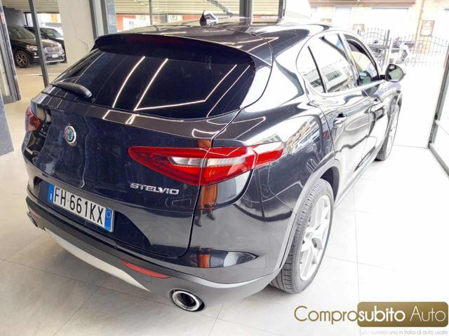 ALFA ROMEO Stelvio 2.0 Turbo 280 CV AT8 Q4 Super