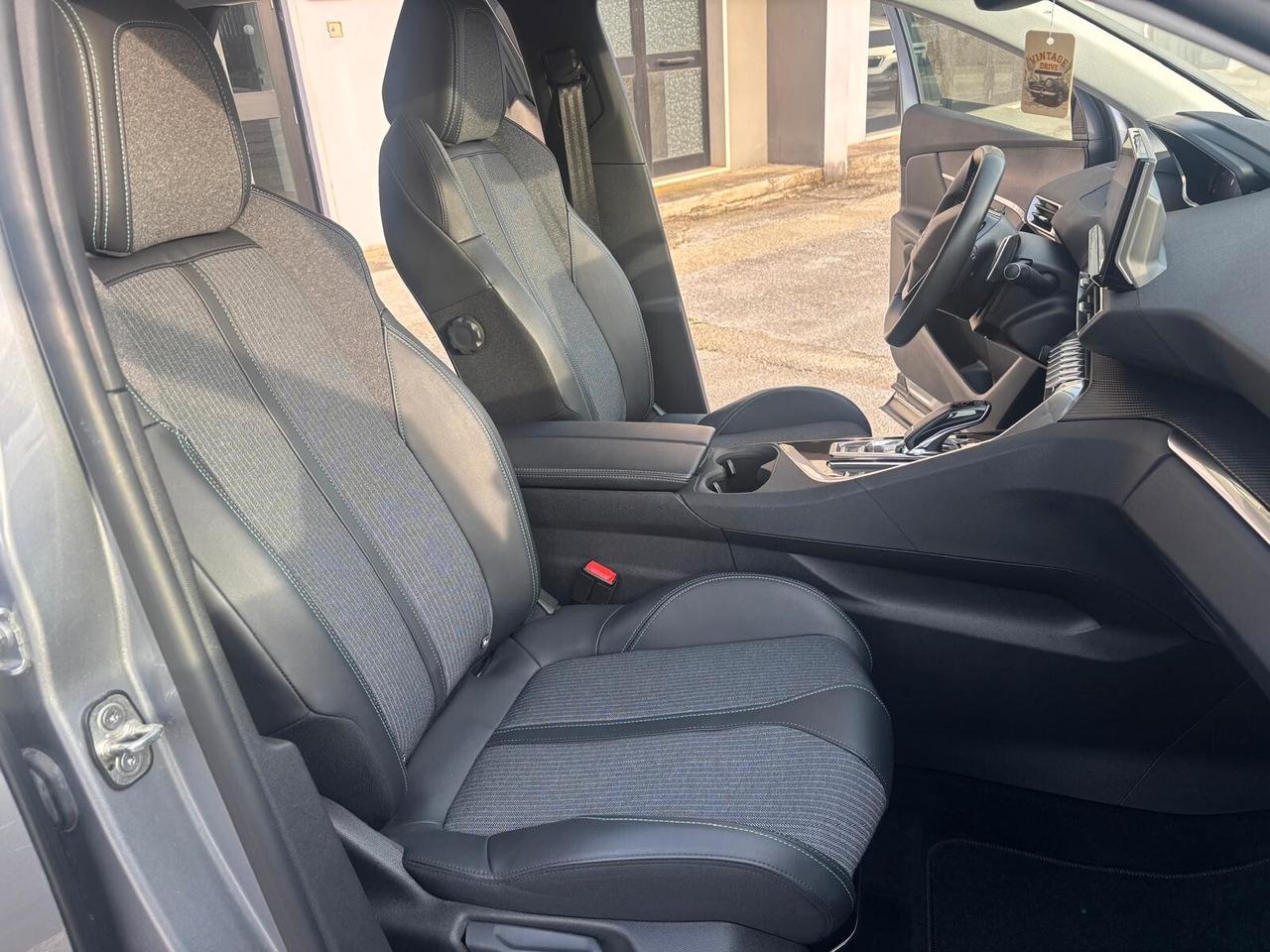 Peugeot 3008 BlueHDi 130 S&S EAT8 Allure Pack 10/2022