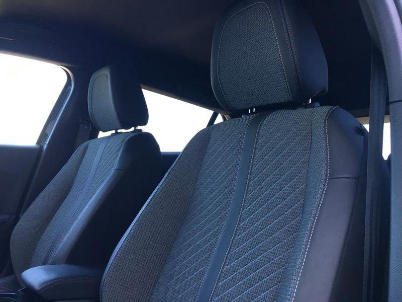 Peugeot 2008 PureTech 100 Allure AZIENDALE PARI AL NUOVO