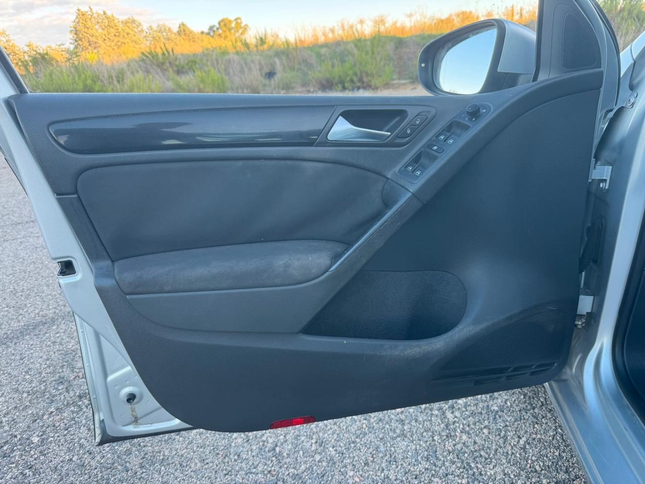 Volkswagen Golf 1.2 5 porte PER NEOPATENTATI