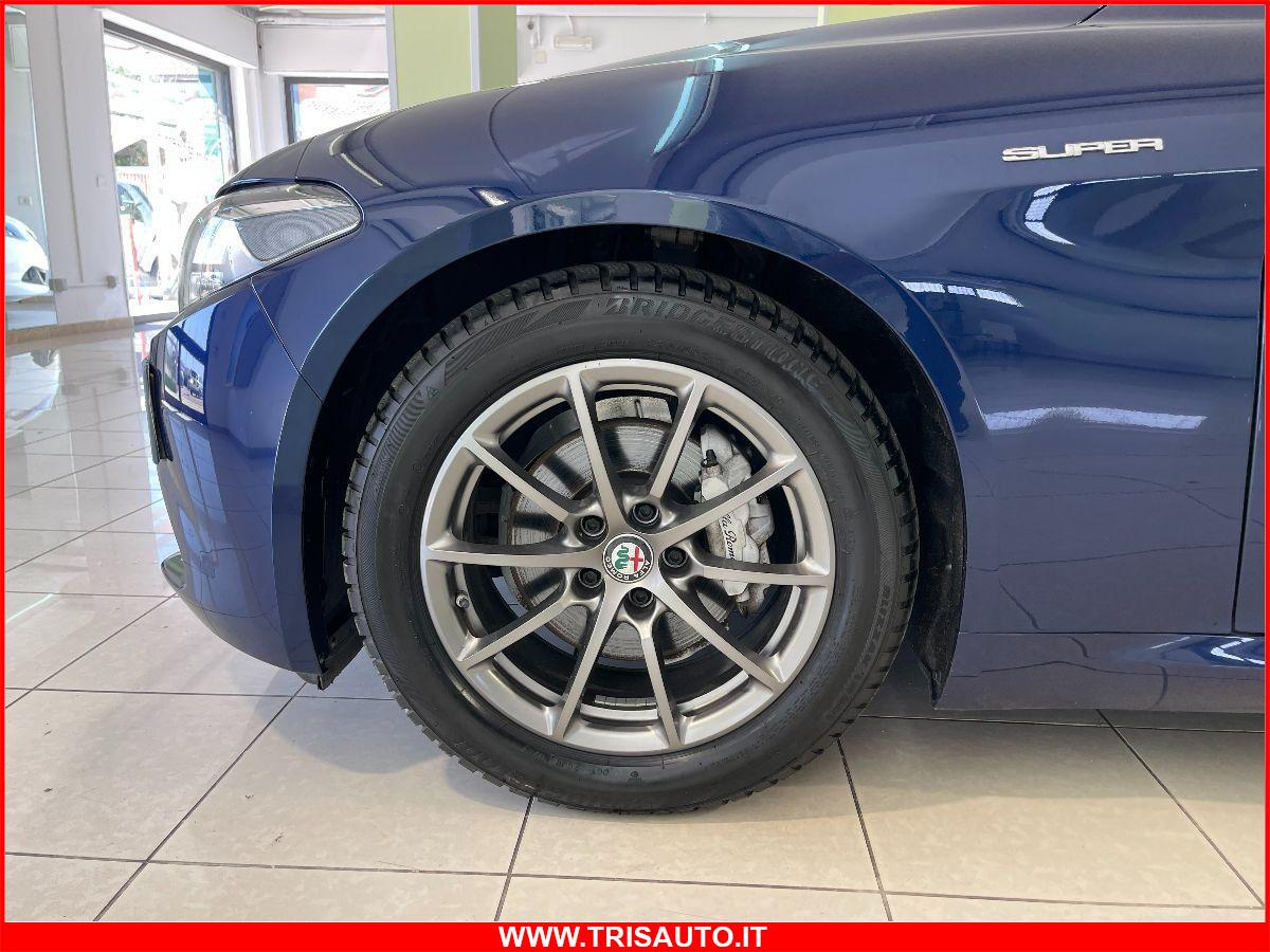 ALFA ROMEO Giulia 2.2 TD AT8 Super IVATA (FARI BIXENO+NAVI)