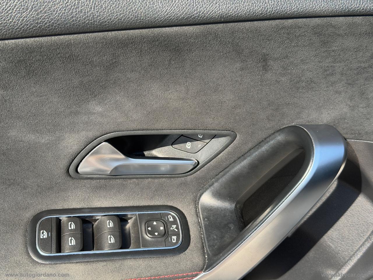 MERCEDES-BENZ A 160 Premium AMG LINE