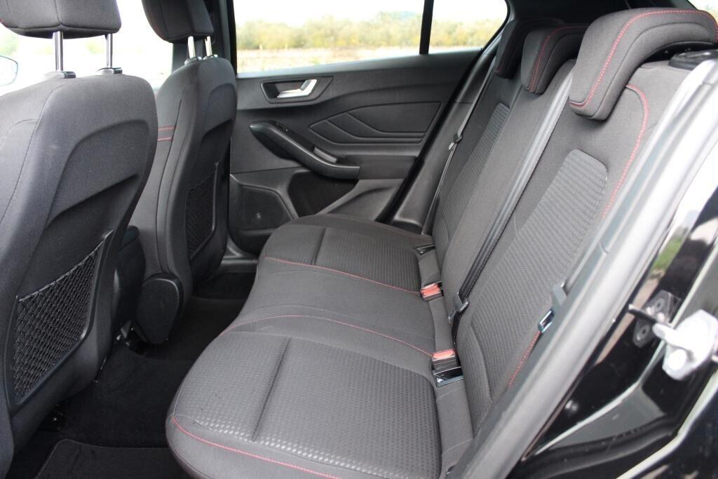 FORD Focus berlina ST-Line 1.5 dCi 120cv Aut. *LED