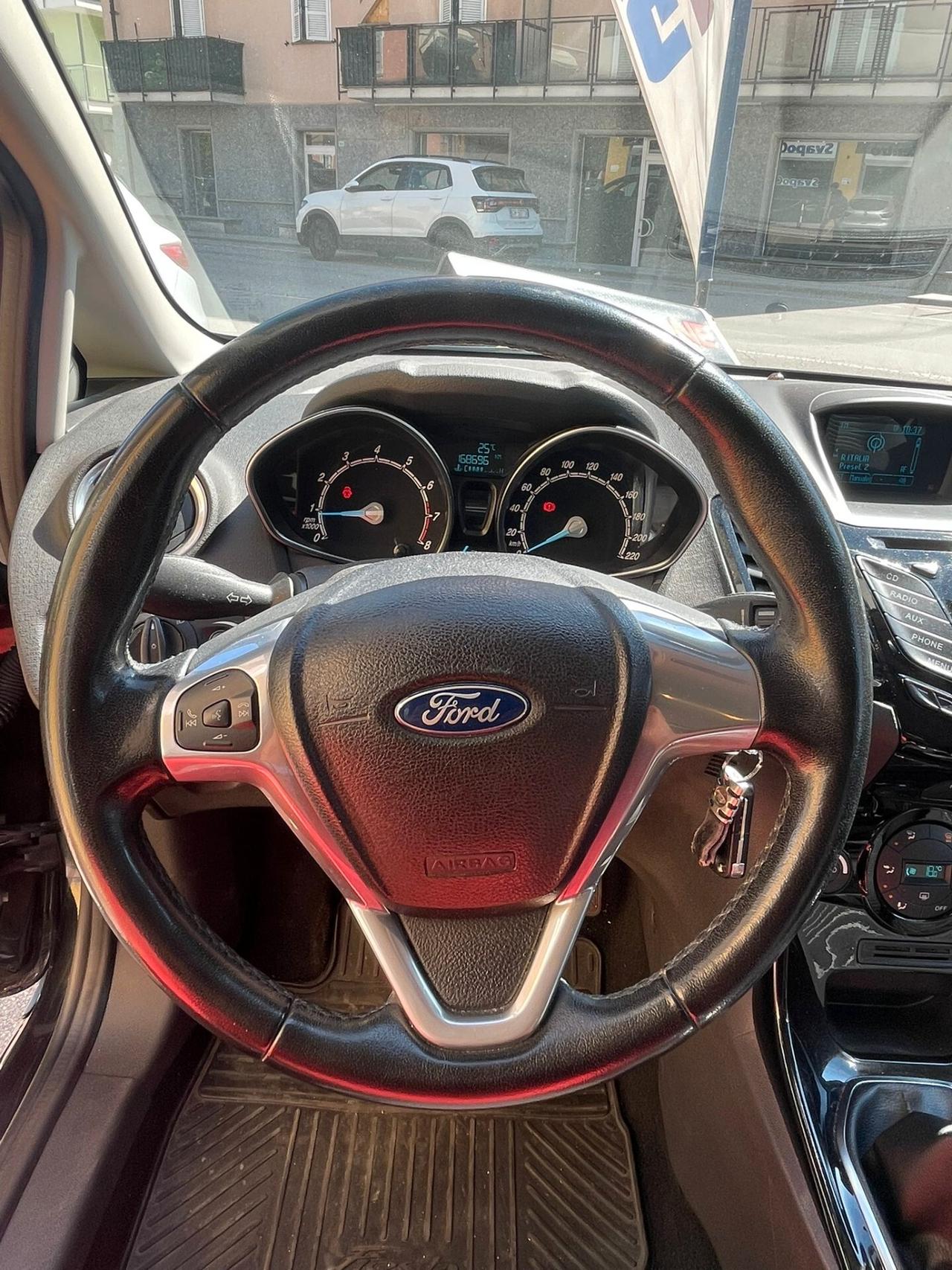 Ford Fiesta 1.4 5p. Bz.- GPL Titanium