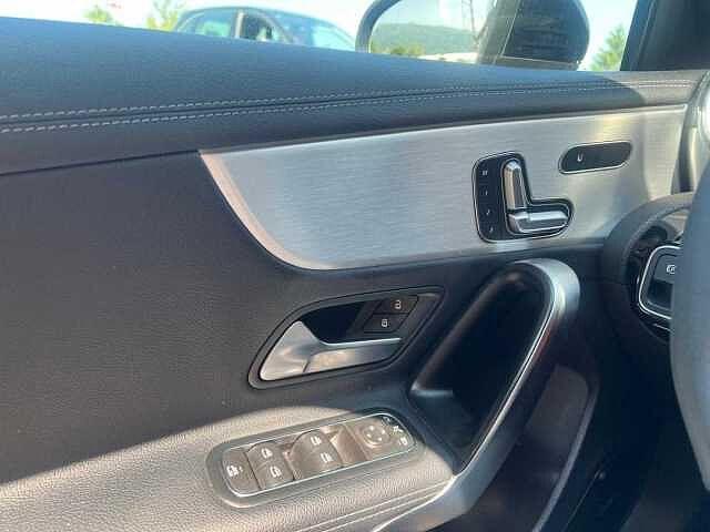 Mercedes-Benz A 45 AMG A 45S AMG 4Matic+ AMG Line Premium