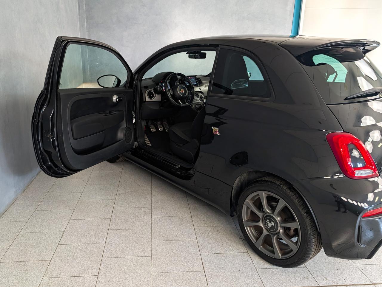 Abarth 500 1.4 T-Jet 165cv Turismo