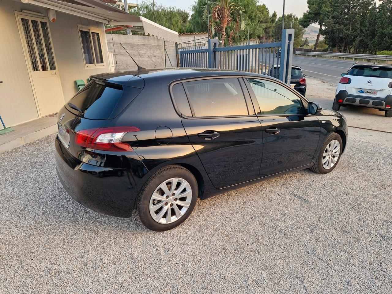Peugeot 308