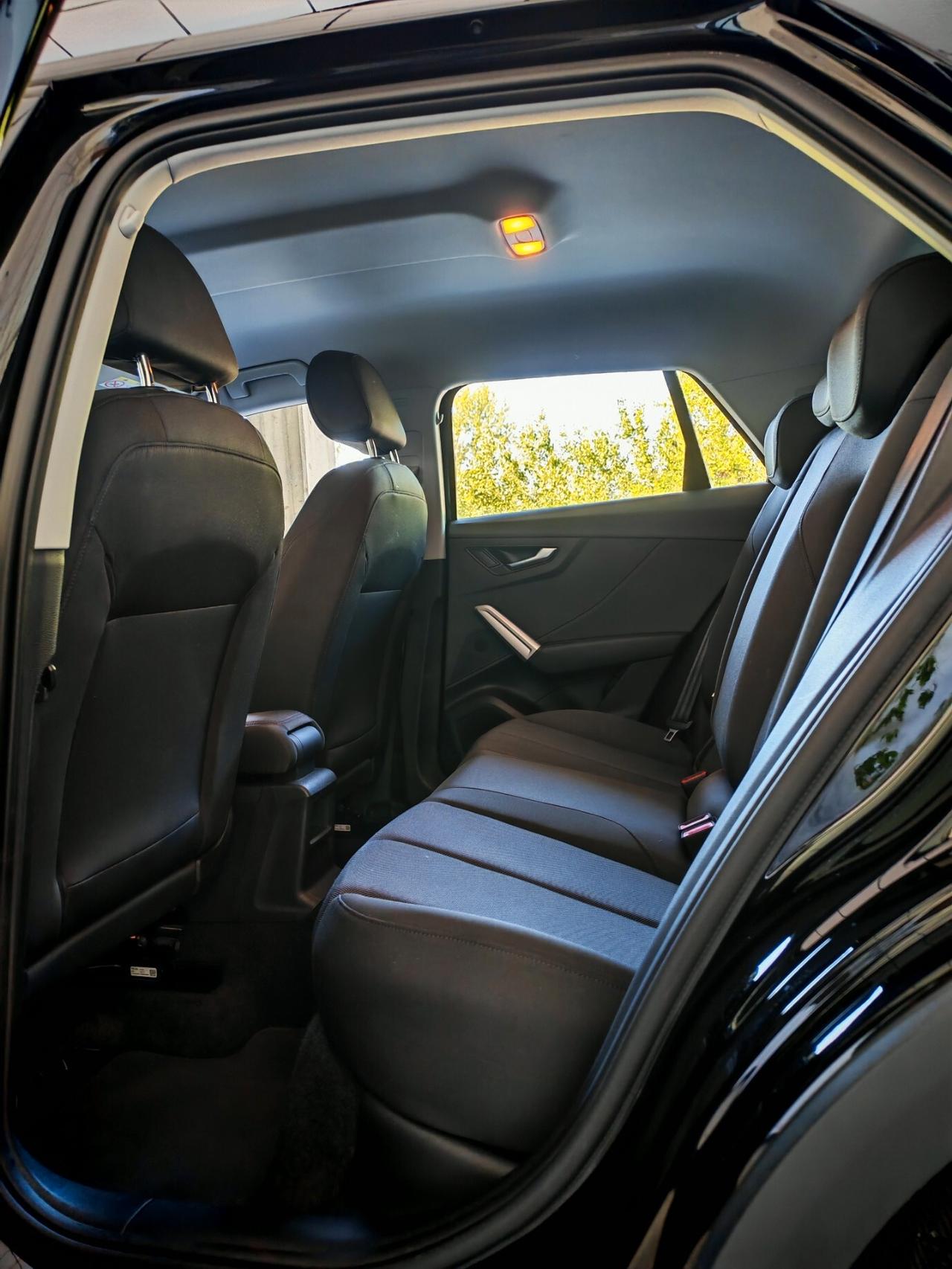 Audi Q2 30 TDI S tronic Business