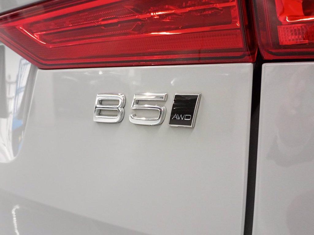 VOLVO XC60 2.0 b5 Plus Dark awd auto del 2025