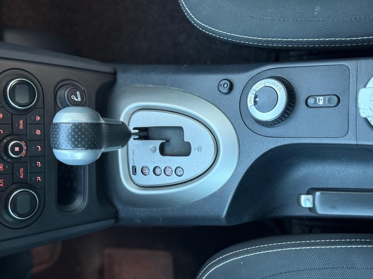 Nissan Qashqai 2.0 dCi 4WD AUTOMATICA 4x4 2012