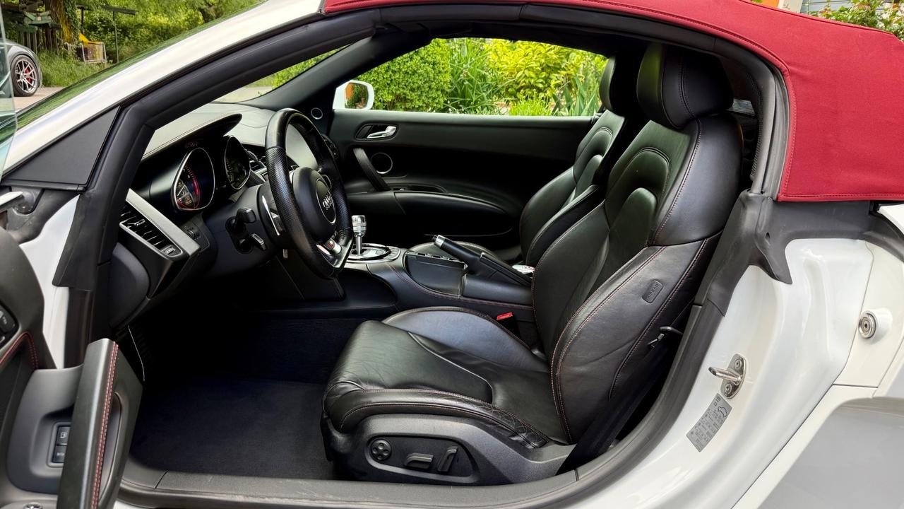 Audi R8 Spyder 5.2 V10 FSI quattro R tronic