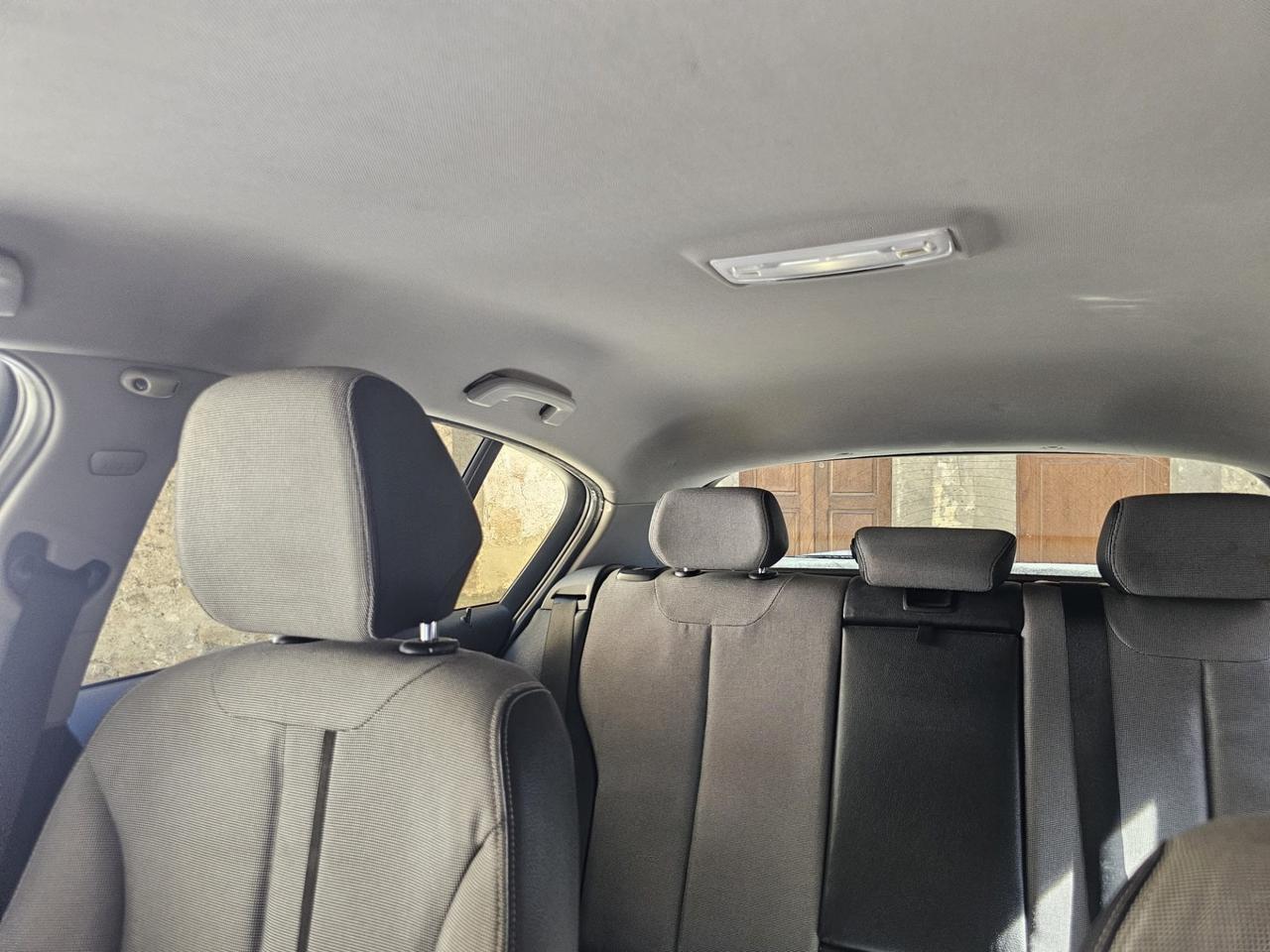 BMW 118d Cambio Automatico Xenon Navi clima PDC