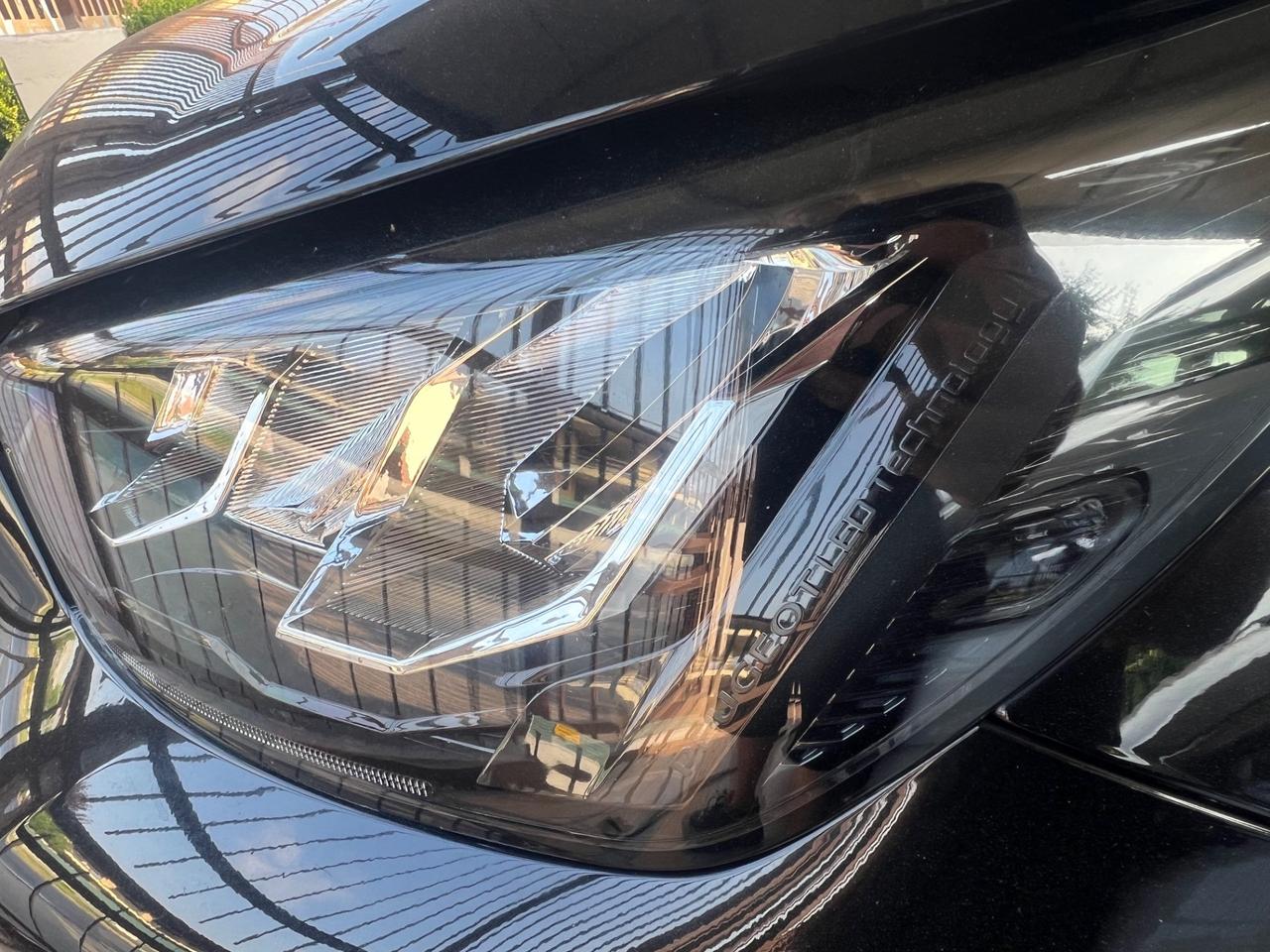 Peugeot 2008 BlueHDi 110 S&S Allure