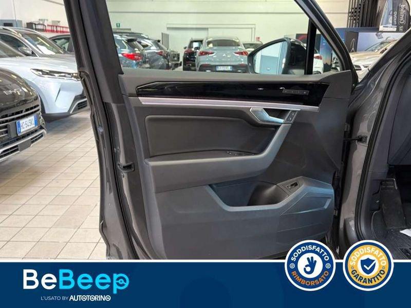 Volkswagen Touareg 3.0 V6 TDI ATMOSPHERE R-LINE EXTERIOR PACK