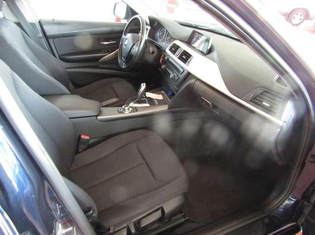 BMW 320 320d Touring xdrive Business auto