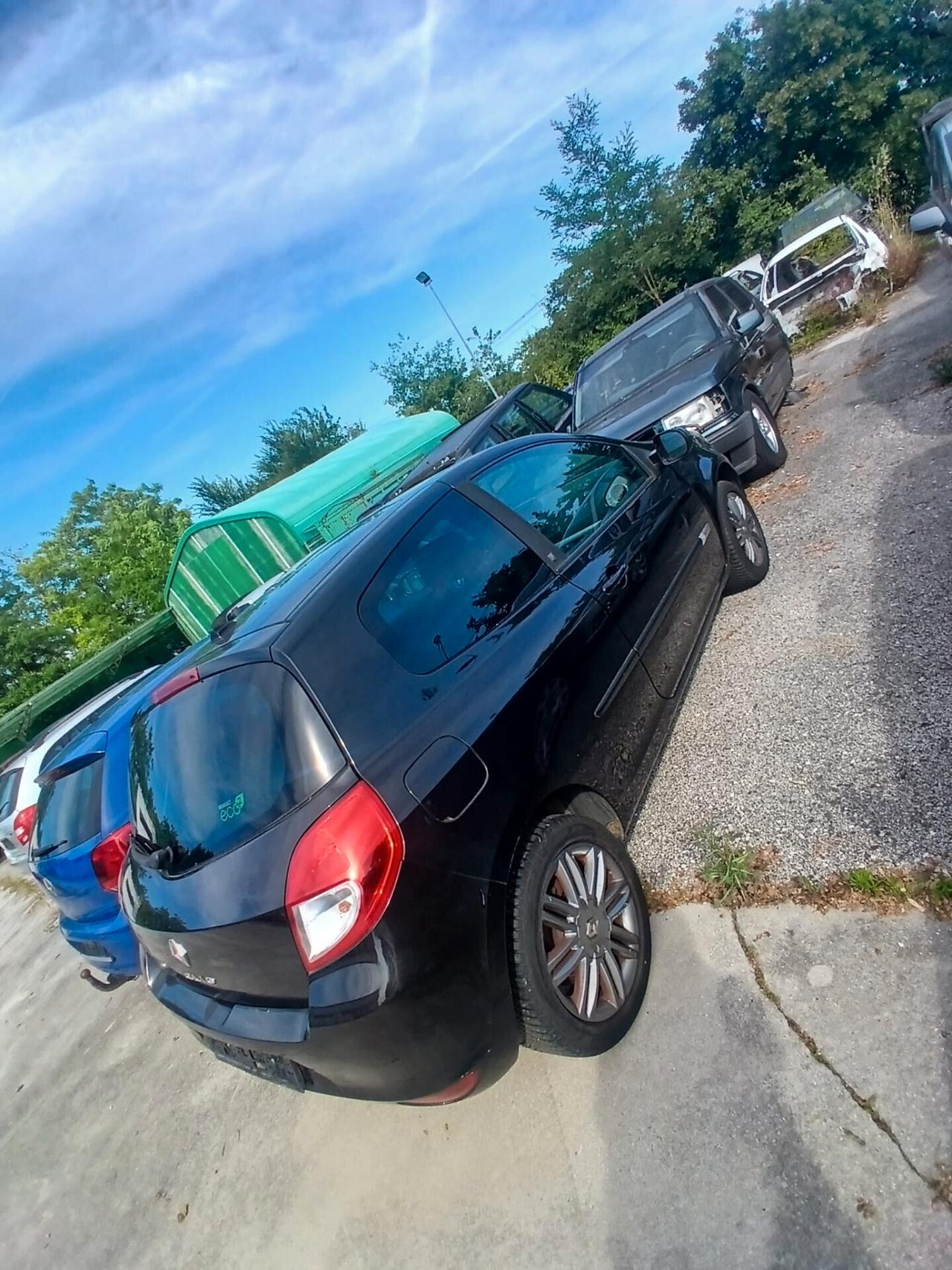 Renault Clio 1.2 16V 3 porte Dynamique modell. 2012 neo paten navigatore possibilita"di finanziamento!