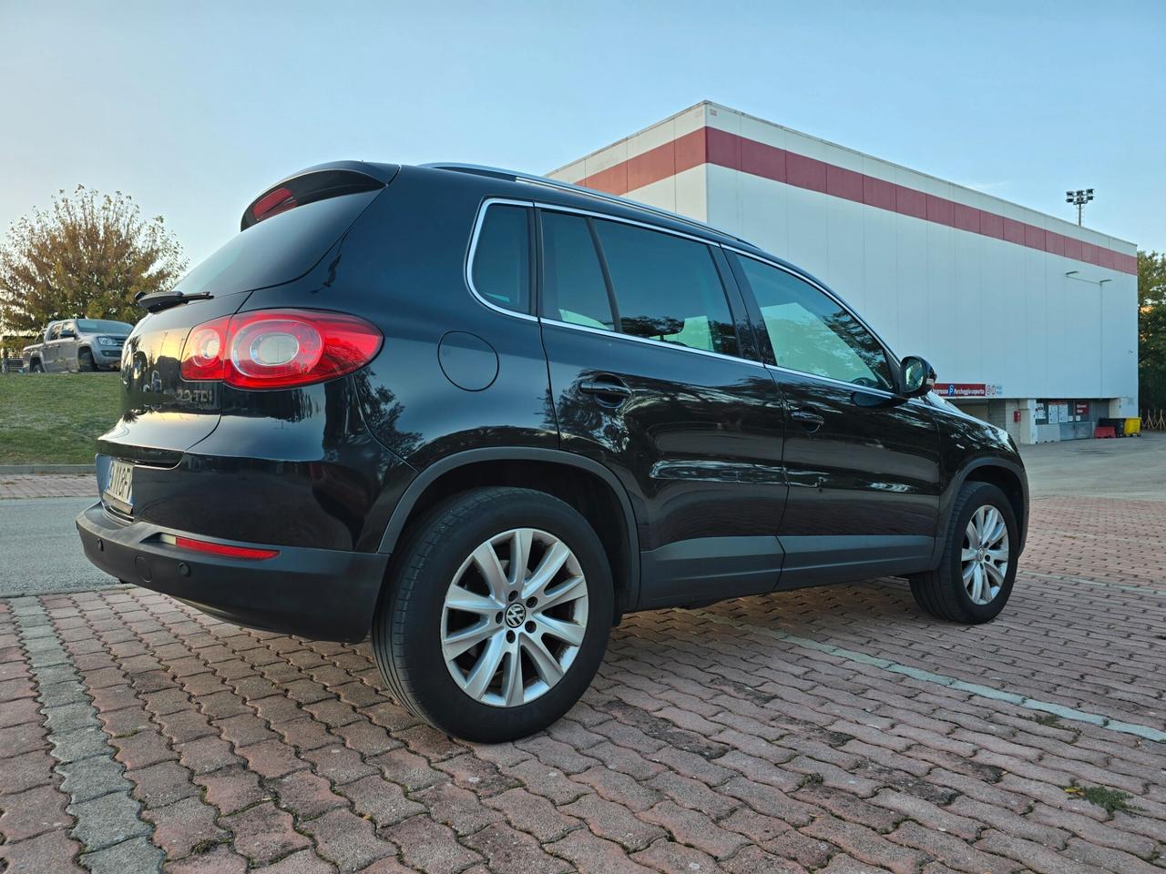 Volkswagen Tiguan 2.0 TDI DPF 4MOTION DSG R-Line