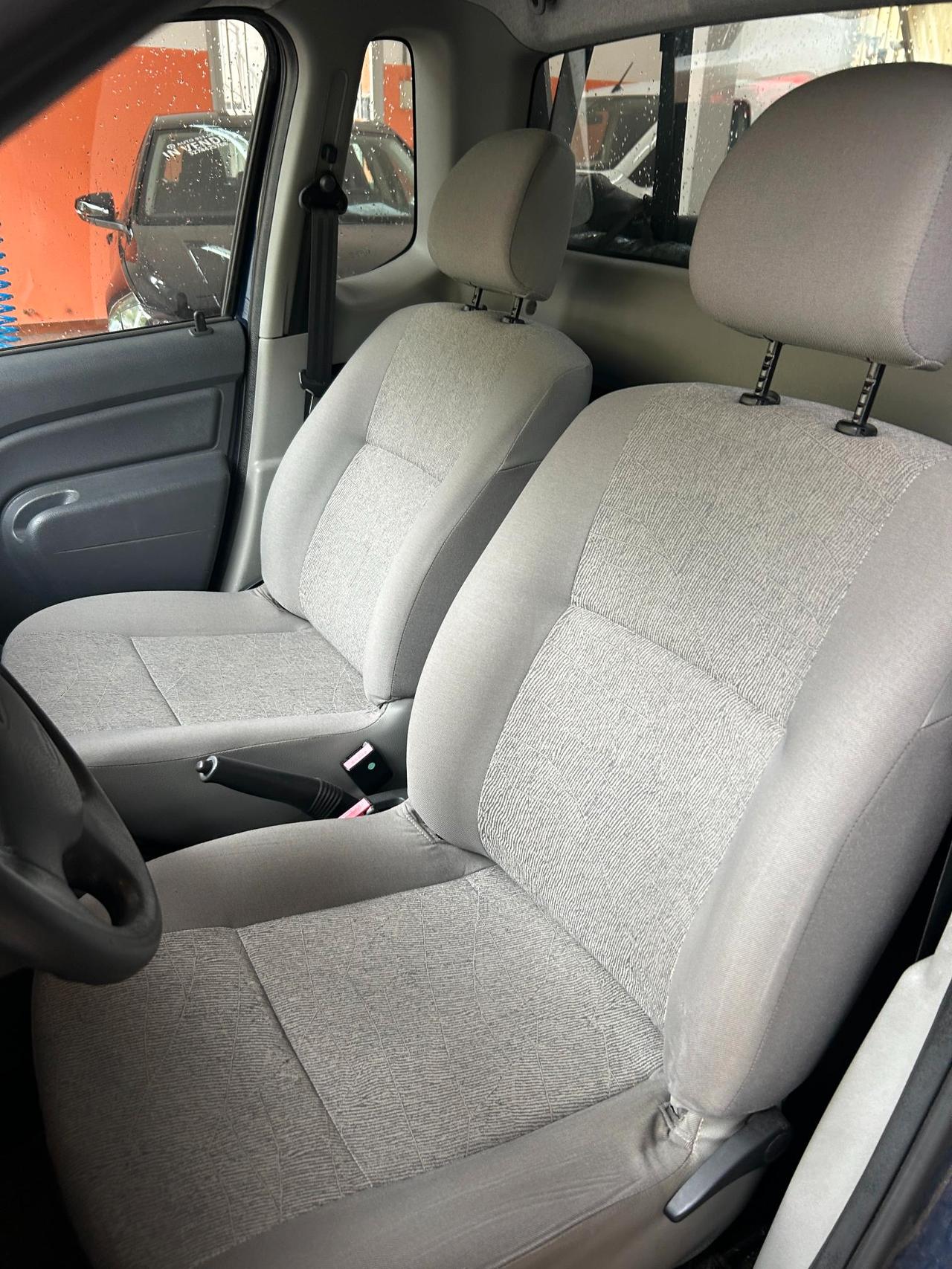 Dacia Logan Pick-Up Pick-Up