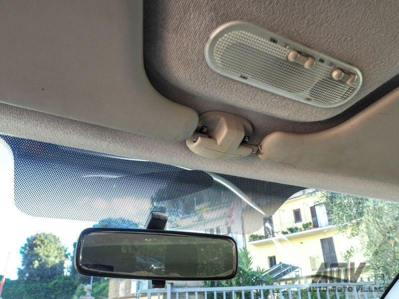 Renault Clio 1.2 16V TCE 100CV 3 p. Rip Curl